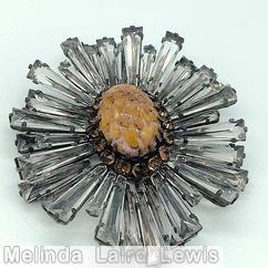 Schreiner giant ruffle keystone large oval center crystal keystone honey malachite large oval center topaz small inverted stone silvertone jewelry