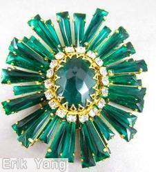 Schreiner giant ruffle keystone large oval center emerald crystal goldtoned jewelry