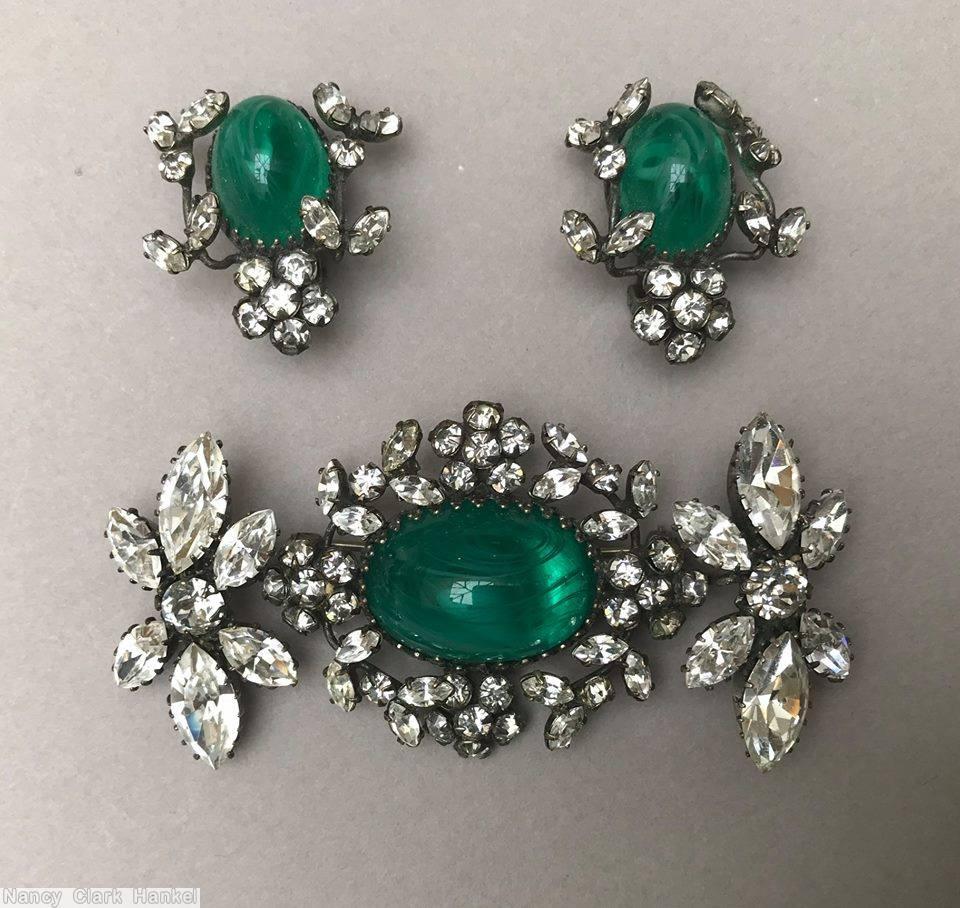 Schreiner horizontal 2 flower end large oval center pin 2 clustered flower 4 branch 3 dangling barroque pearl on each end crystal marbled emerald jewelry
