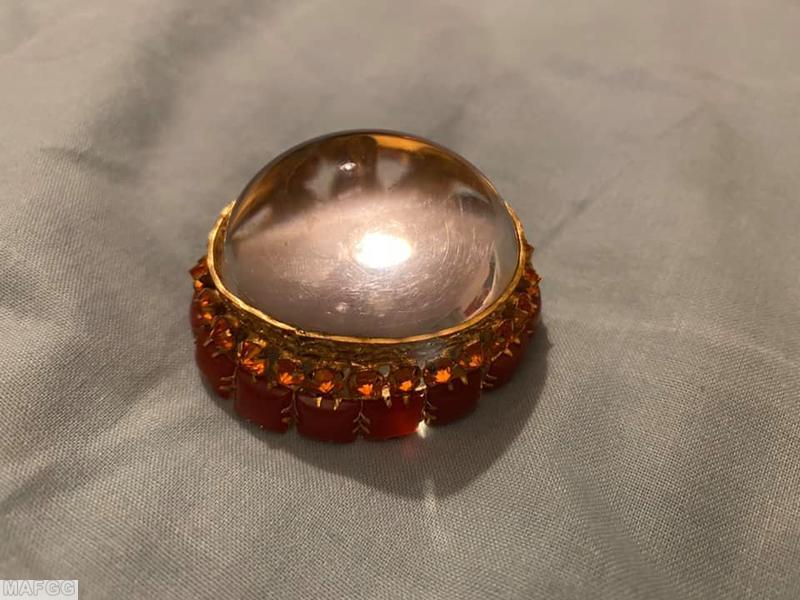 Schreiner large highly domed oval shaped jelly belly pin large half egg shaped jelly belly center 15 small square stone at side crystal carnelian square stone amber inverted goldtone jewelry