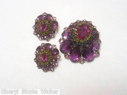 Schreiner large oval center teardrop shaped pin varied size oval cab inverted stone 2 rounds around center purple peridot fuchsia navy ice pink jewelry