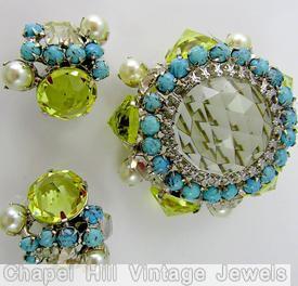 Schreiner large round open back rose cut center pentagram pin 5 corner stone clear celery faceted pointy stone rose cut large round open back crystal center stone faux pearl turquoise chaton surrounding jewelry