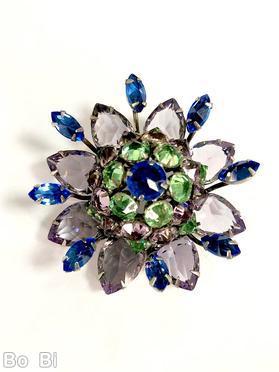 Schreiner radial 8 large teardrop with large clustered center ball of inverted stone 8 single navette little branch ball with 3 level pale lavender clear faceted large teardrop royal blue faceted navette apple green inverted silvertone jewelry