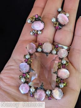 Schreiner radial rectangle pin 1 large rectangle faceted crystal center 8 oral cab 8 small surrounding small chaton large peach open back clear rectangle faceted center pink art glass cab peridot chaton faux pearl fuschia small chaton jewelry