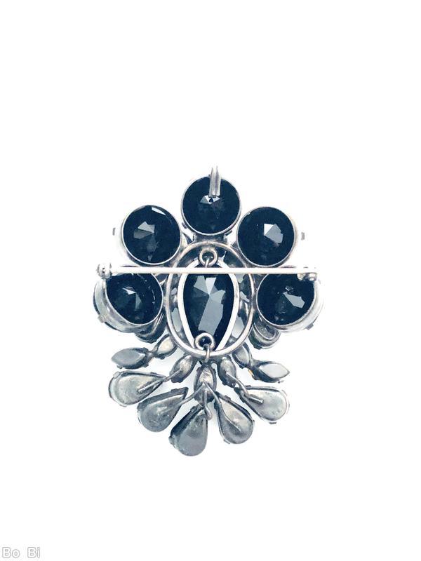 Schreiner top down 5 teardrop down pin large teardrop center 5 large faceted round stone 5 surrounding oval cab navette jet jewelry