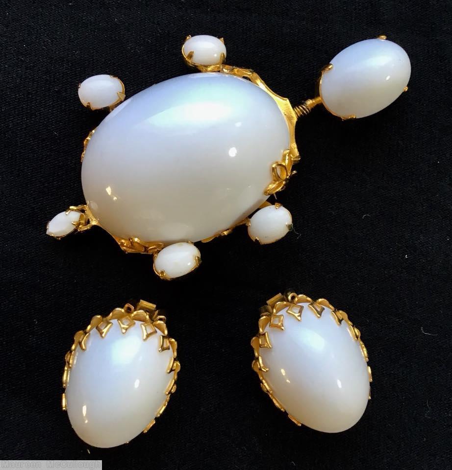 Schreiner trembling head turtle large open back oval cab body oval cab head 4 oval cab feet navette tail white goldtone jewelry