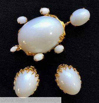 Schreiner trembling head turtle large open back oval cab body oval cab head 4 oval cab feet navette tail white goldtone jewelry