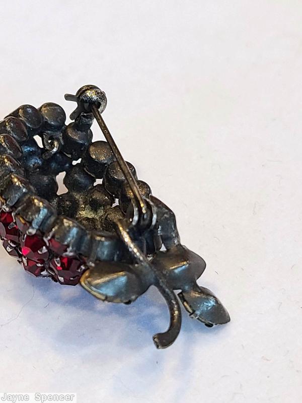 Schreiner strawberry pin 3 navette leaf clustered chaton ball ruby chaton green navette gunmetal jewelry