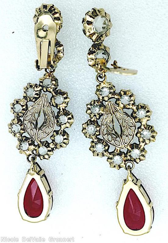 Schreiner 3 part filigree earring bottom large teardrop dangle middle radial teardrop filigree center 9 surrounding inverted stone top 2 chaton ruby open back large teardrop goldtone crystal inverted jewelry