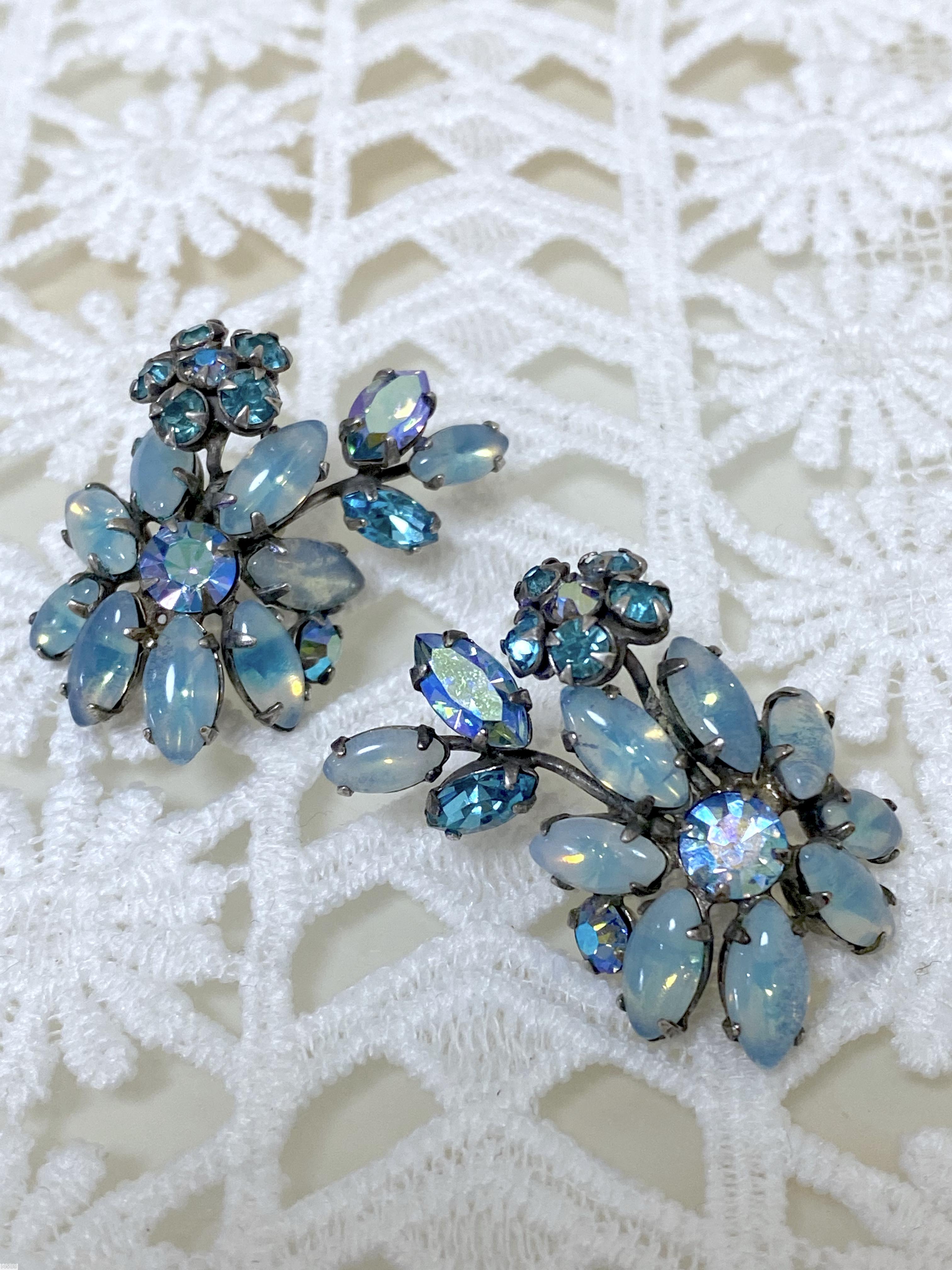 Schreiner 9 navette radial pin 1 clustered flower chaton center 1 branch bicolor blue white navette aqua small navette silvertone jewelry