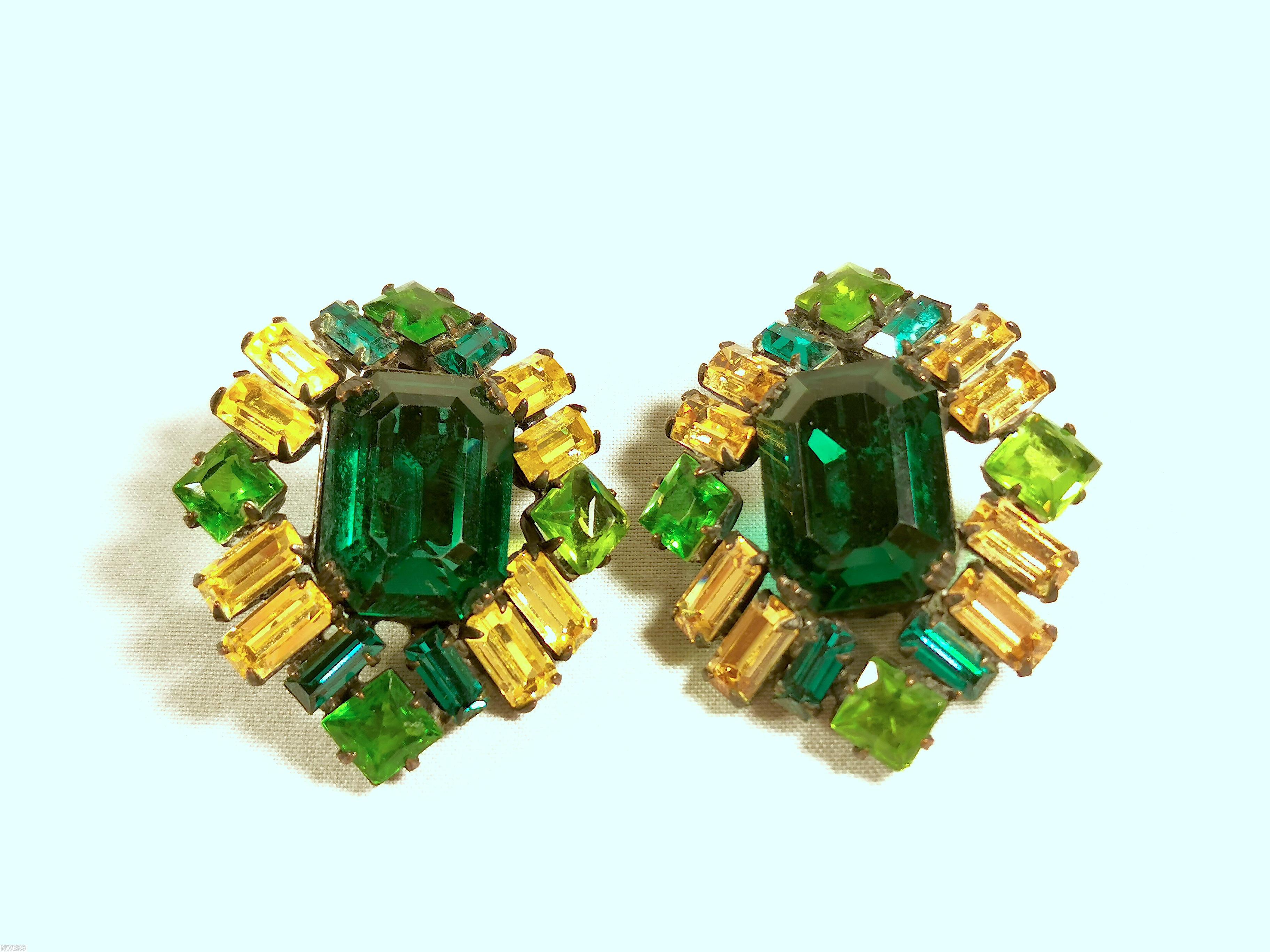 Schreiner hexagon shaped earring large emerald cut center 4 small square 12 baguette peridot square stone teal clear champgne baguette jewelry