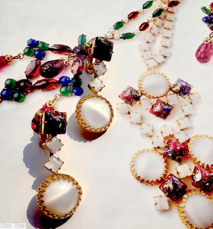 Schreiner long dangling earrings top square stone middle 2 small square stone bottom large round cab square millefiori moon glow square stone moon glow round cab goldtone jewelry