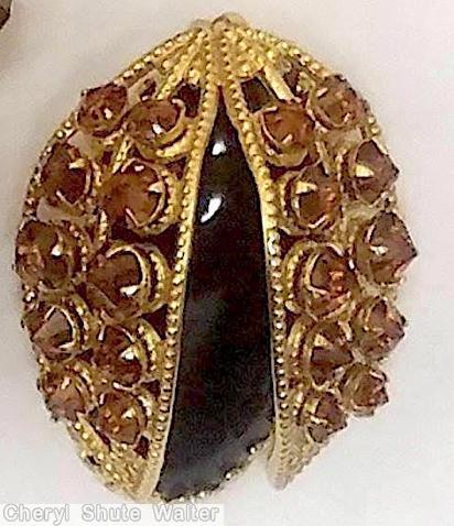 Schreiner seeds covered wired nuts earrings 20 inverted small stone topaz invered small stone large oval cab goldtone jewelry