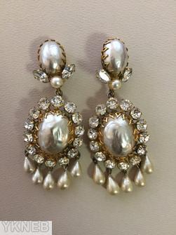 Schreiner top down dangle top oval cab 2 navette 1 small chaton 5 dangling teardrop bottom large oval center 14 surrounding small chaton faux pearl crystal goldtoned jewelry