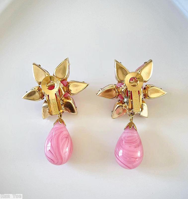 Schreiner top down dangling pin top large marble globe 6 radial surrounding teardrop bottom dangling teardrop pink marbled goldtone jewelry