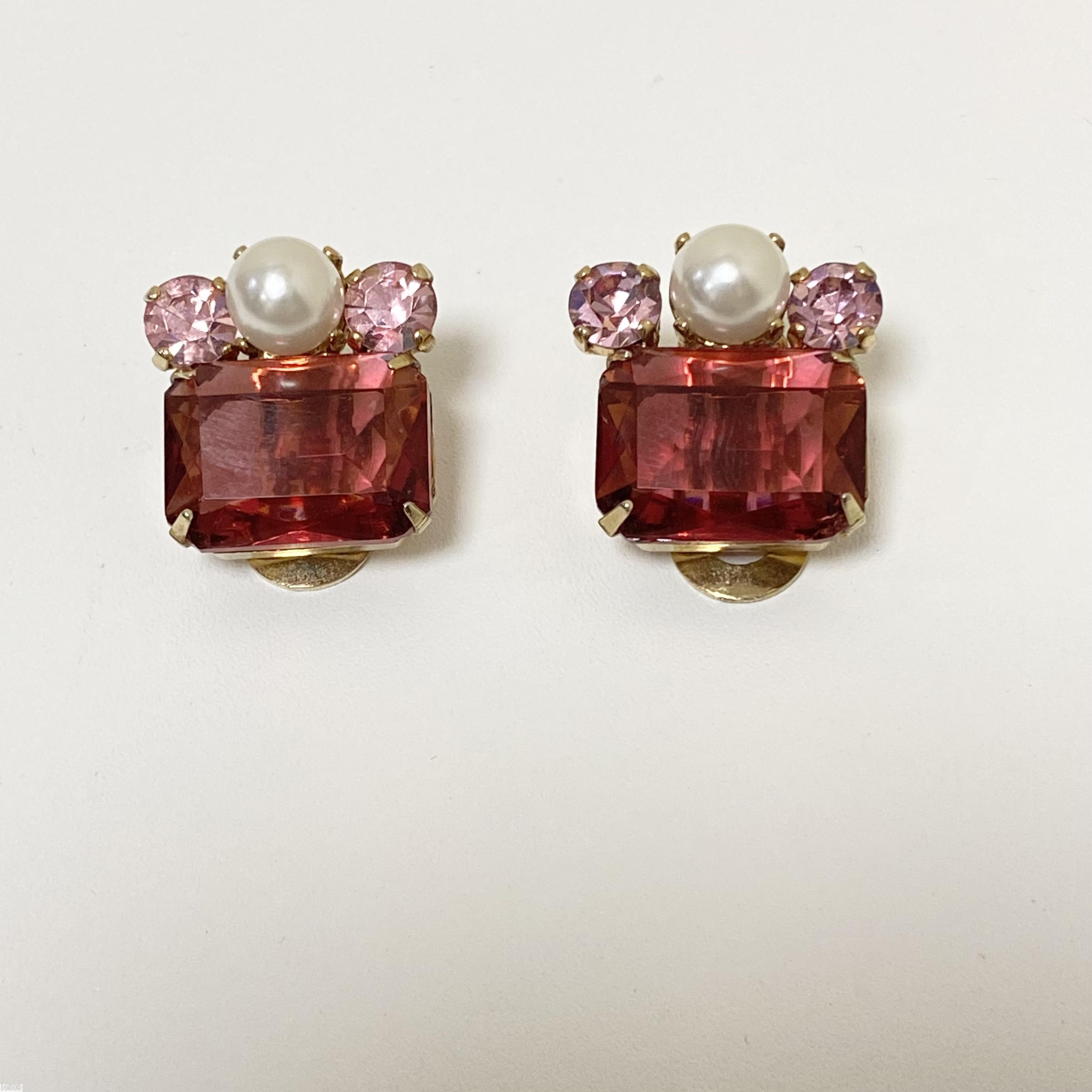 Schreiner top down structure large rectangle emerald cut on top bottom 3 stones 1 faux pearl 2 small chaton ice pink small chaton raspberry large emerald cut goldtone jewelry