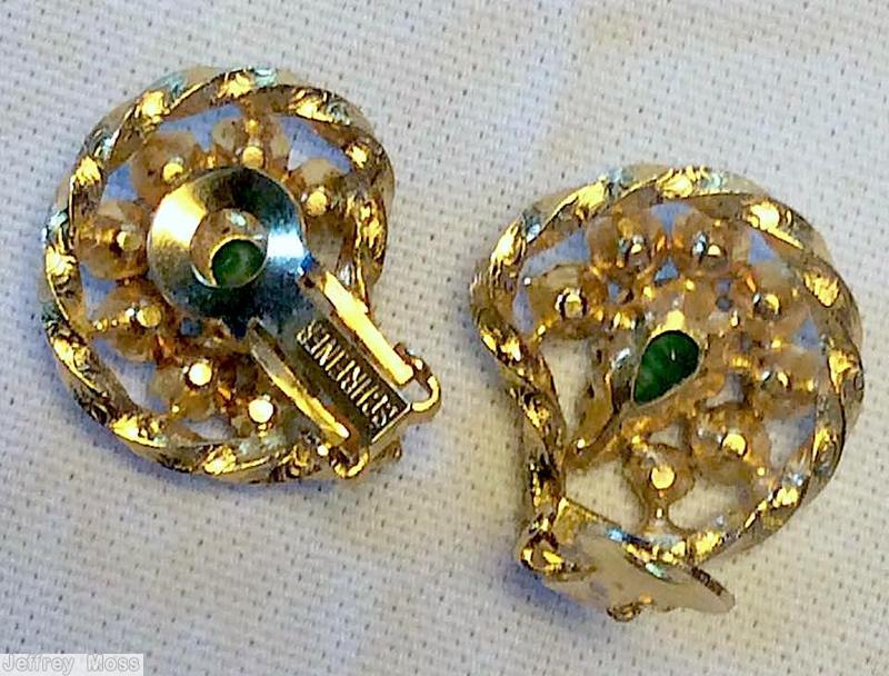 Schreiner twisted metal wire frame 1 teardrop center 5 surrounding pearl marbled green teardrop fuschia small chaton goldtone jewelry