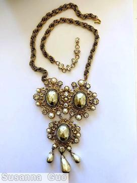 Schreiner 3 large oval stone triangle pendant 3 large teardrop dangle molded metal floral decoration mesh chain silver metalic large oval cab silver metalic large teardrop pearl faux pearl small crystal chaton goldtone jewelry