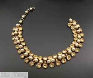 Schreiner 3 row 23 columns book chain center row chaton faux pearl faux pearl clear gold chaton goldtone jewelry
