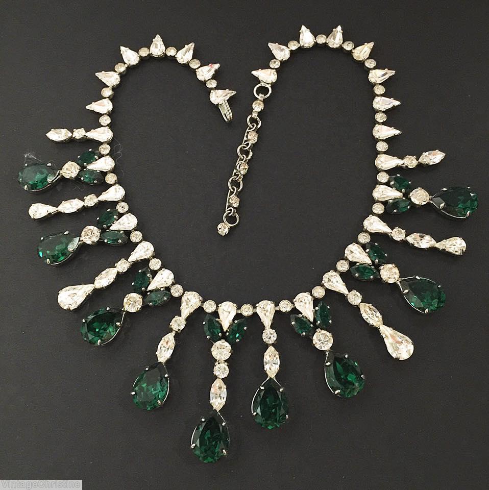 Schreiner single chain of vertical teardrop 15 dangling teardrop end silvertone emerald crystal jewelry