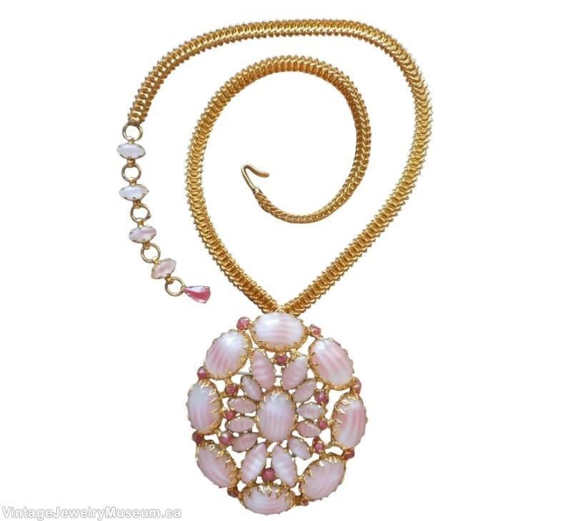 Schreiner single metal mesh chain 8 large oval cab side domed oval pendant oval cab center 4 large navette 8 small navette goldtone white chalk pin large oval cab pink jewelry