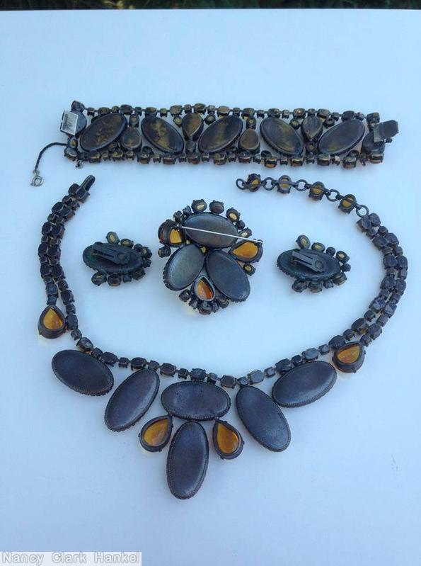 Schreiner single strand 6 large oval cab 2 dangle teardrop end carnelian beeswax yellow crystal amber japanned jewelry