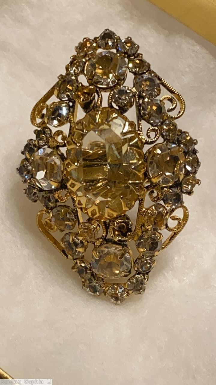 Schreiner diamond shaped filigree ring large oval cab center 4 large chaton clear champagne large faceted oval stone crystal faceted chaton goldtone jewelry