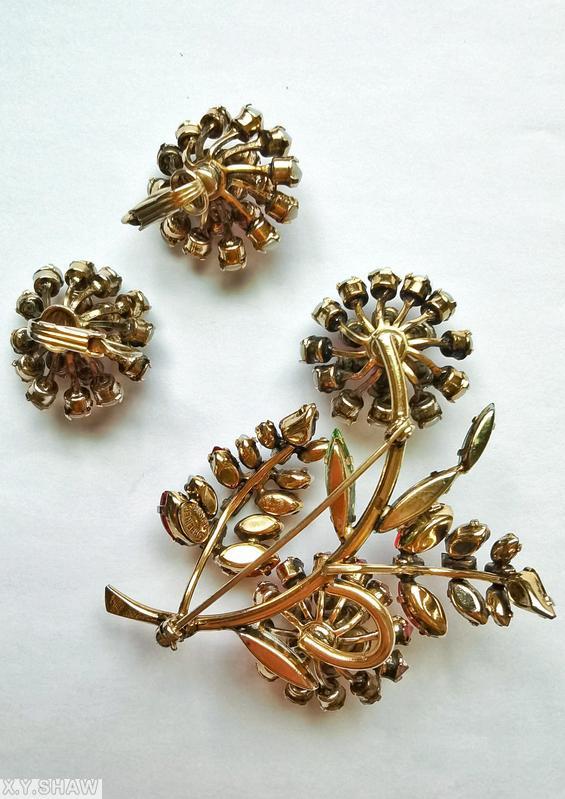 Schreiner 2 flower head single stemp pin 2 long navette leaf 2 branch 19 stone flower head moonglow white chaton fuchsia ice pink green long navette green small baguette goldtone jewelry
