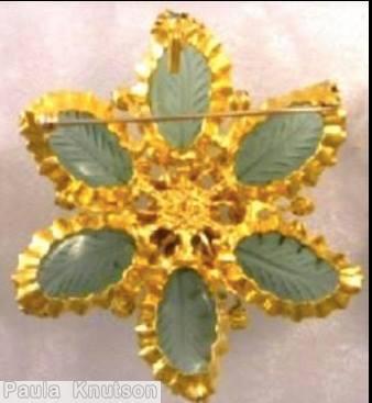 Schreiner 6 engraved leaf radial pin clustered ball center frosted pale blue leaf crystal goldtone jewelry