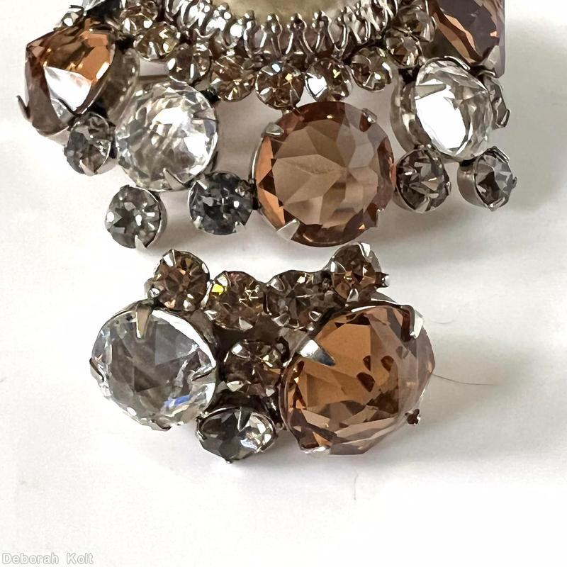 Schreiner large round stone center high domed round pin 8 pointy stone side large round faux pearl crystal champagne smoke jewelry